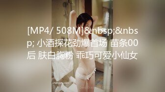 -一男两骚女双飞啪啪大秀 翘起屁股操完一个再换另一个