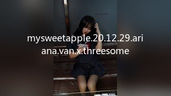 mysweetapple.20.12.29.ariana.van.x.threesome