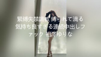 饭后沙发上躺着看电视，让他帮我按小腿给按出反应了哈哈